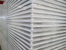 聚氨酯彩鋼板倉庫實(shí)景